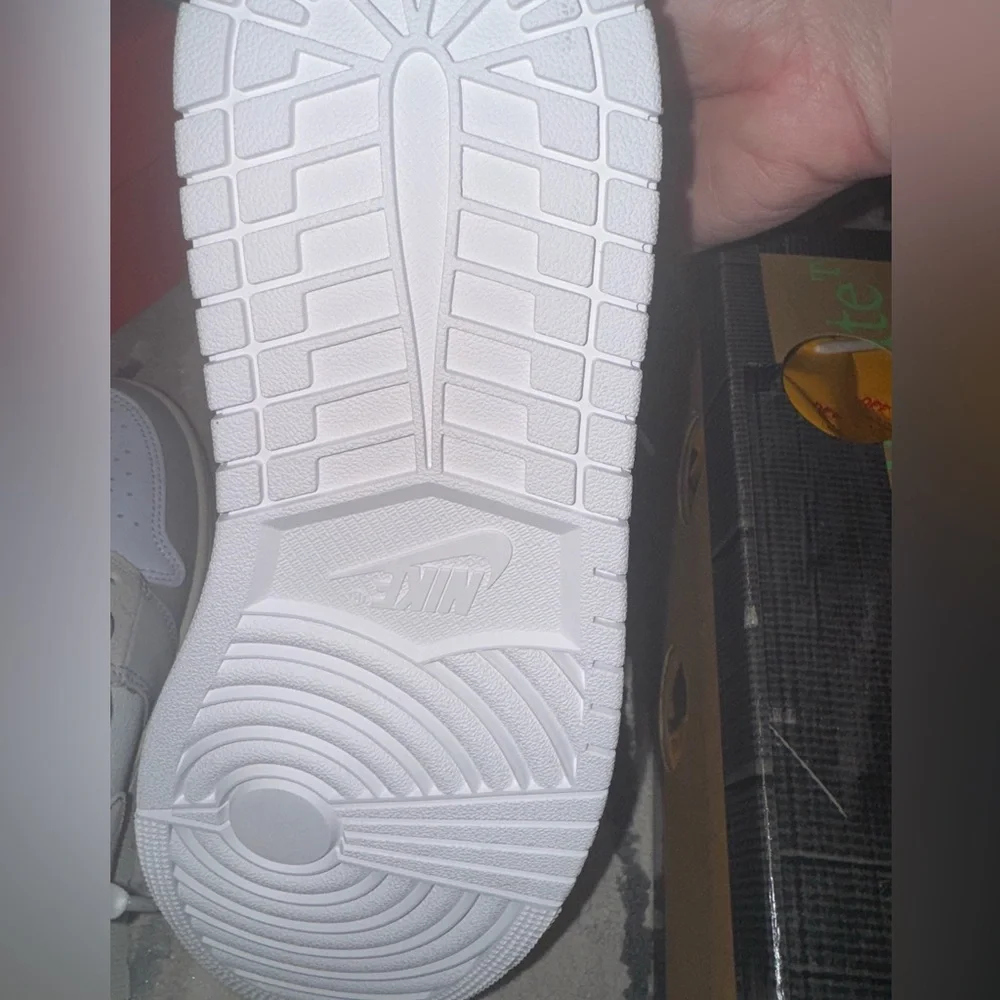 Jordan 1 Low SE Craft Inside Out Tech Grey men’s size 9.5 - Picture 10 of 10